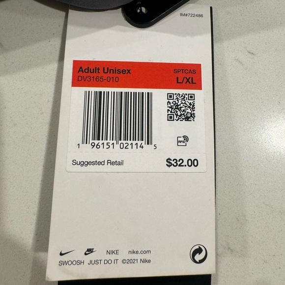 Nike Dual-Sided Black and Gray Bucket Hat - Picture 6 of 6